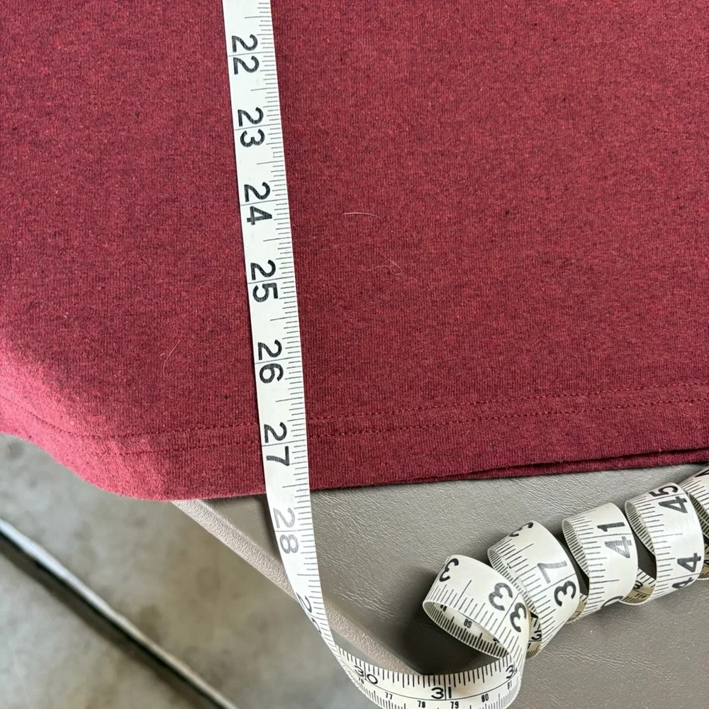 Patagonia red crewneck tee with grey trim - Picture 7 of 7